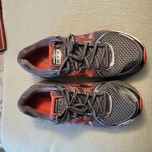 Brooks GTS 17 Womens 11 Wide